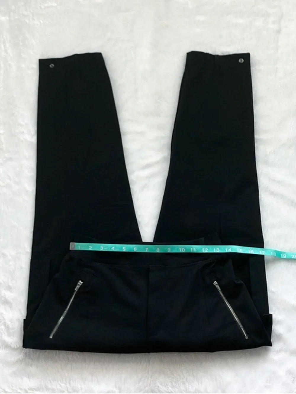 Like New Black Athleta Endless High Rise Cargo Pant, Size 6